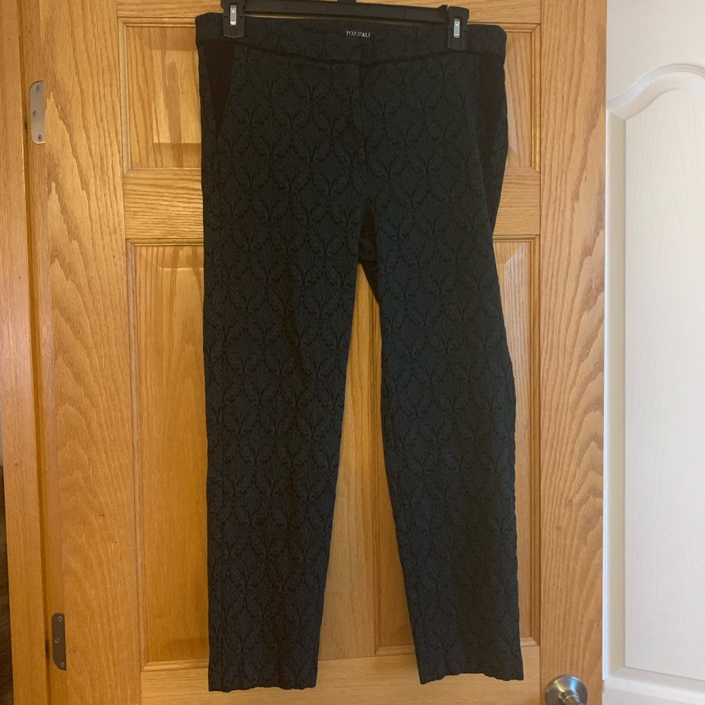 Roz & Ali skinny Ankle cropped pants